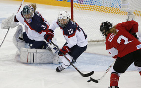Women's ice hockey team from the U.S. silver medal