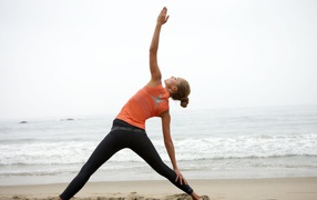 Йога на море