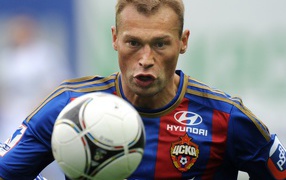 Защитник ЦСКА Василий Березуцкий