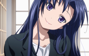 Девушка брюнетка в аниме Моя кузина - инопланетянка