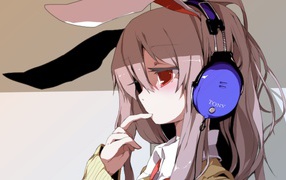 Девушка в наушниках в аниме Touhou Project