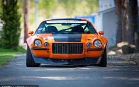 Черно оранжевый спортивный автомобиль