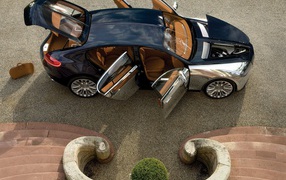 Машина с открытыми дверями