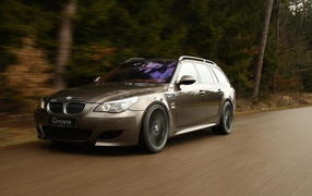 Быстрый автомобиль BMW e61