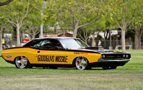 Американский автомобиль Dodge Challenger RT 1971