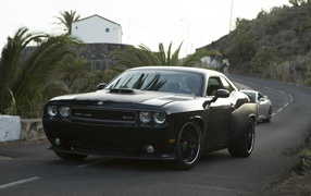 Черный Dodge Challenger SRT8 из Форсаж 6
