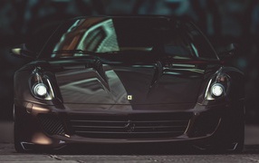 Темно коричневый Ferrari в полумраке