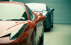 Красный Ferrari 458 в гараже