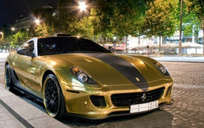Золотой Ferrari 599 GTB Hamann