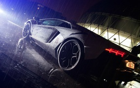 Lamborghini Aventador LP 700-4 in the rain