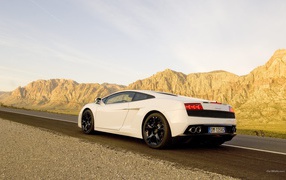 White Lamborghini Gallardo in Monument Valley