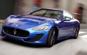 Быстрый автомобиль Maserati