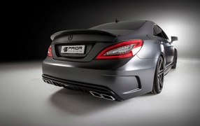 Вид сзади на Mercedes-Benz CLS PD550 Black Edition