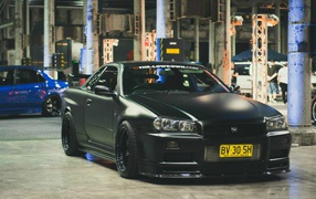 Черный Nissan Skyline GTR R34
