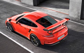 Светло красный Porsche 911 GT3 RS