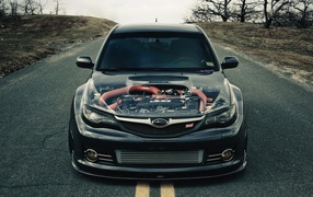 Субару с прозрачным капотом