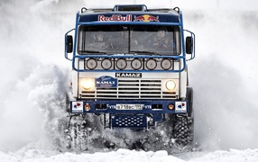 The Russian Kamaz racing on snow