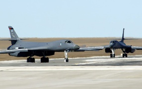 Самолеты Rockwell B-1 Lancer на базе