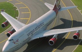 Пассажирский самолет Вирджин Атлантик