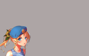 Девушка в военной форме, серый фон