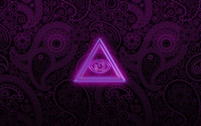 Треугольник на фиолетовом фоне