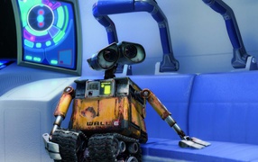 WALL·E на диване