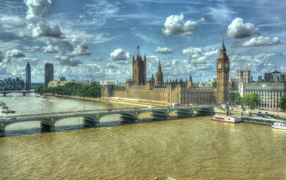 Коричневая вода в Темзе, Лондон