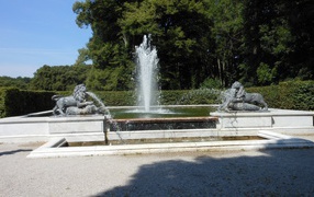 Фонтан в парке, Германия