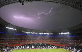 Молния над Донбасс ареной в Донецке