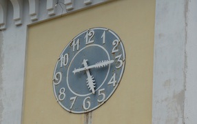 Циферблат уличных часов