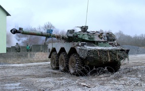 Самоходная артиллерийская установка на колесах