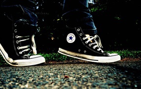 Прогулка в кедах Converse