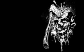 Топор раскроил череп