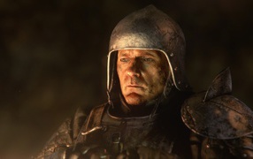 Опытный воин в доспехах