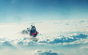 Паровоз в облаках