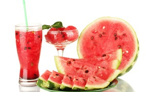 Juice and slices of watermelon