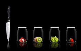 Нож и фрукты в банках