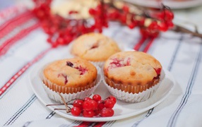 Кексы с калиной