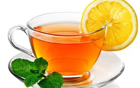 Чай с лимоном и листиком мяты