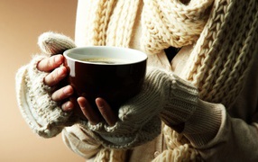 Чашка согревающего ароматного кофе