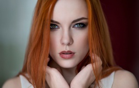 Рыжая модель, фотограф Zara Axeronias