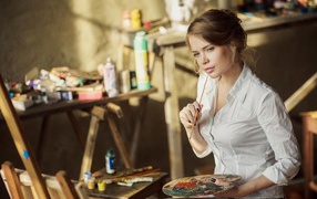 Художник в мастерской