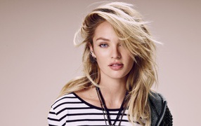 Девушка модель Кэндис Свейнпол