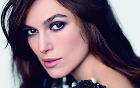 Девушка с коричневыми глазами Кира Найтли