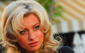 Певица из США Эли Мичалка