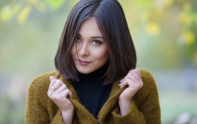 Модель брюнетка Виолетта