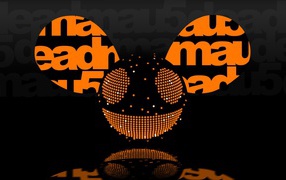 Оранжевый диджей deadmau5