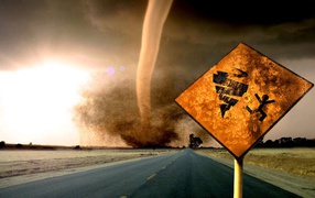 Осторожно приближается торнадо