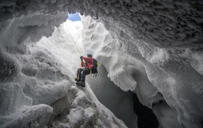 Caver cave in the Arctic