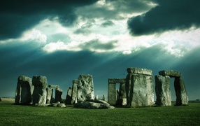 Облака над Стоунхенджем